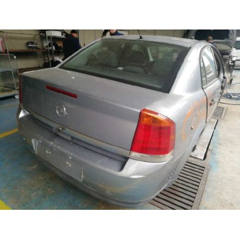 opel vectra c berlina del año 2003