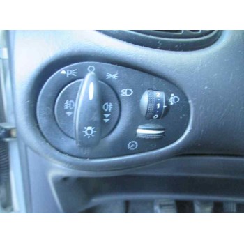 ford focus berlina (cak) del año 2003