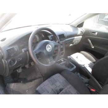 volkswagen passat berlina (3b2) del año 1999