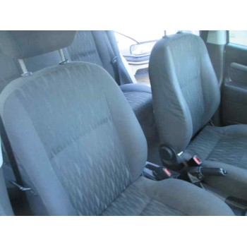 ford focus berlina (cak) del año 2003