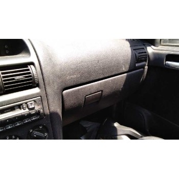 opel astra g berlina del año 1999