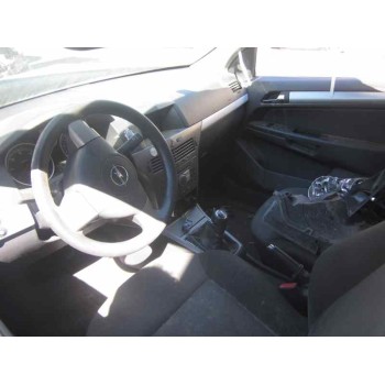 opel astra h berlina del año 2004