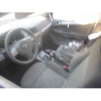 opel astra h berlina del año 2004