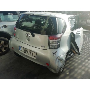 toyota iq del año 2010