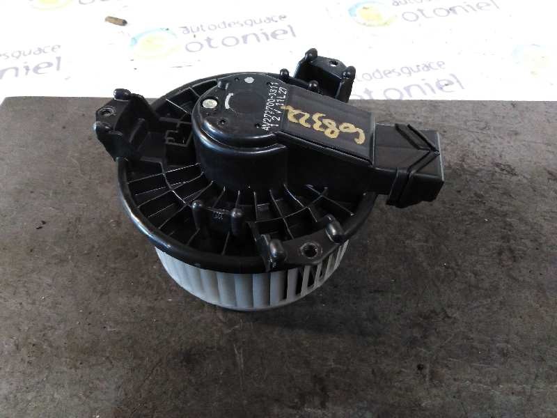 Recambio de motor calefaccion para toyota yaris active referencia OEM IAM AV2727000311  