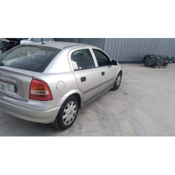 opel astra g berlina del año 2001