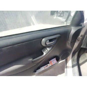 opel corsa c del año 2004