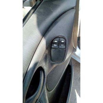 ford focus berlina (cak) del año 2004