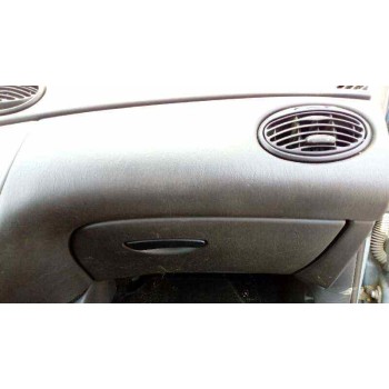 ford focus berlina (cak) del año 2004