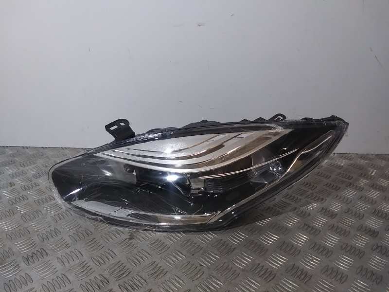 Recambio de faro izquierdo para renault megane iii sport tourer referencia OEM IAM   11815911