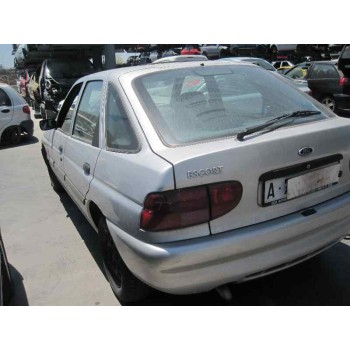 ford escort berlina/turnier del año 1998