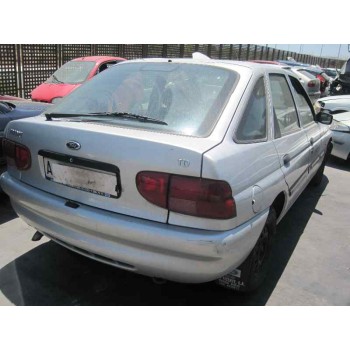 ford escort berlina/turnier del año 1998