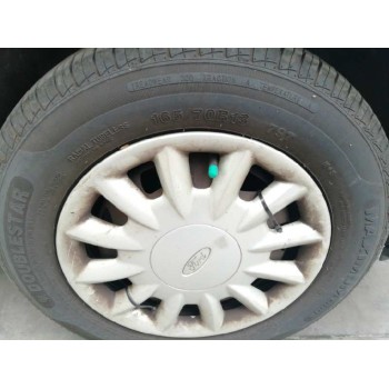 ford fiesta berlina del año 1997