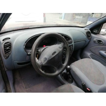 ford fiesta berlina del año 1997