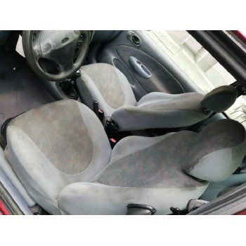 ford fiesta berlina del año 1997