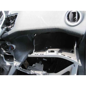 ford fiesta (ccn) del año 2013