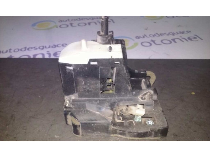 Recambio de cerradura puerta delantera derecha para renault clio ii fase ii (b/cb0) 1.2 referencia OEM IAM  5P 