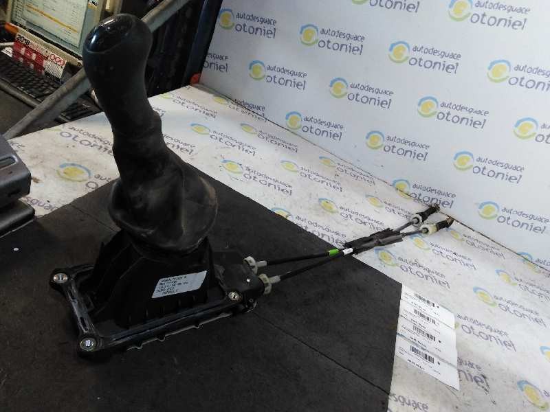 Recambio de palanca cambio para dacia sandero ambiance referencia OEM IAM 9617743E  