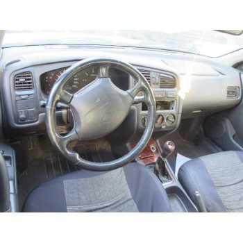 nissan primera berlina (p11) del año 1999