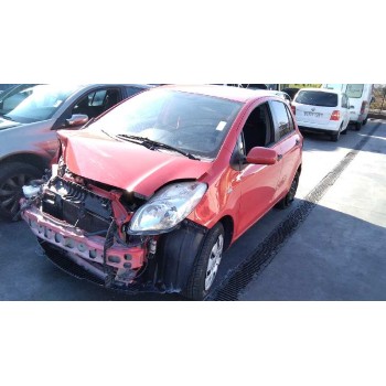 toyota yaris del año 2010