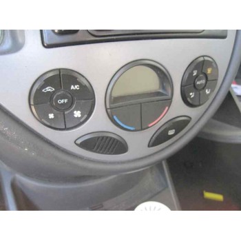 ford focus berlina (cak) del año 2004