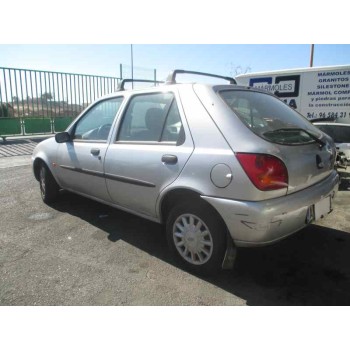 ford fiesta berlina del año 1999