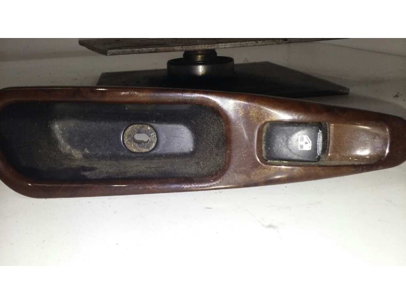 Recambio de mando elevalunas trasero izquierdo para daewoo leganza 2.0 cat referencia OEM IAM   