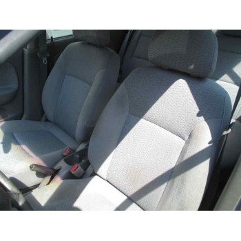 kia rio del año 2000