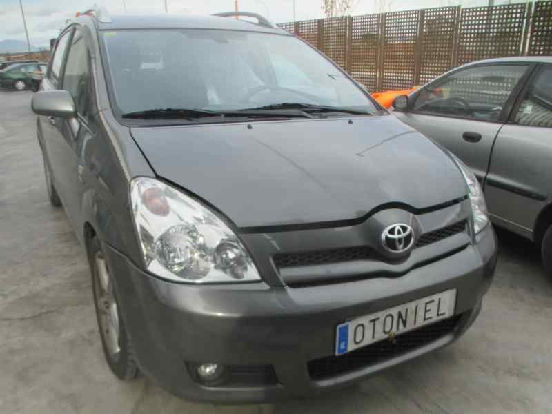 TOYOTA COROLLA VERSO (R1)