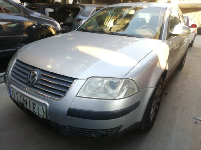 VOLKSWAGEN PASSAT BERLINA (3B3)