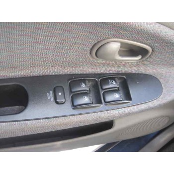 kia rio del año 2000