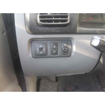 kia rio del año 2000