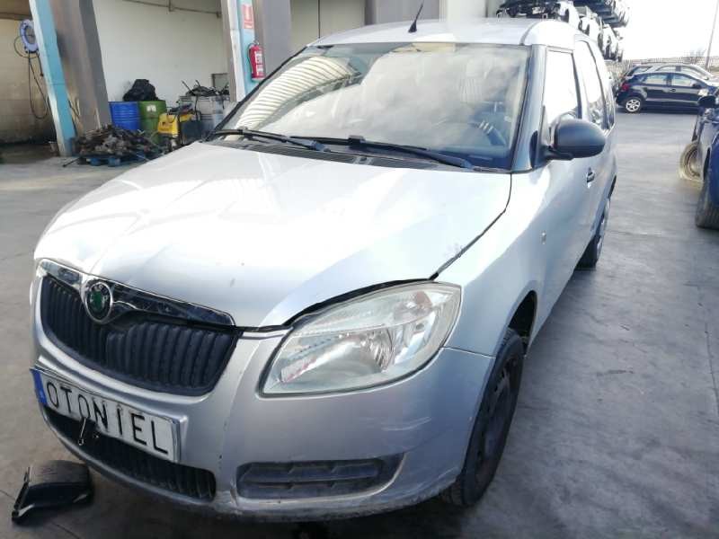 SKODA ROOMSTER (5J7)