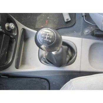 kia rio del año 2000