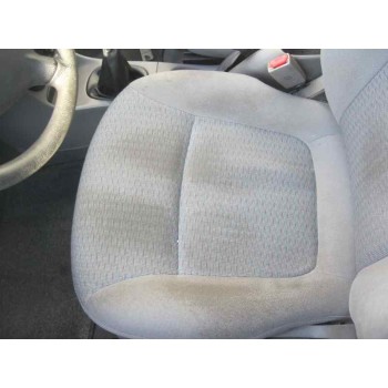 kia rio del año 2000