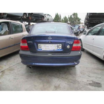 opel vectra b berlina del año 1996