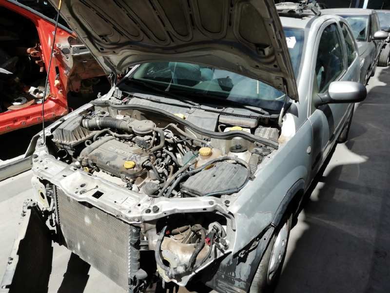 opel corsa c del año 2001
