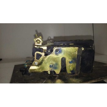 Recambio de cerradura puerta trasera izquierda para daewoo leganza 2.0 cat referencia OEM IAM   