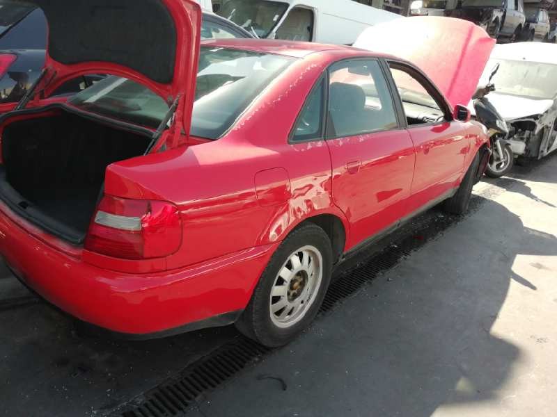 AUDI A4 BERLINA (B5)