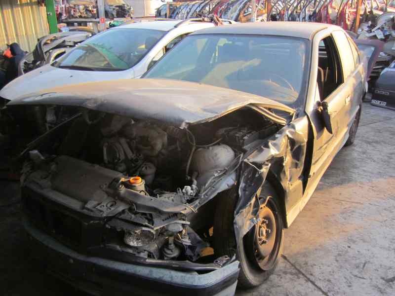 bmw serie 3 berlina (e36) del año 1993