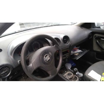 seat ibiza (6l1) del año 2003