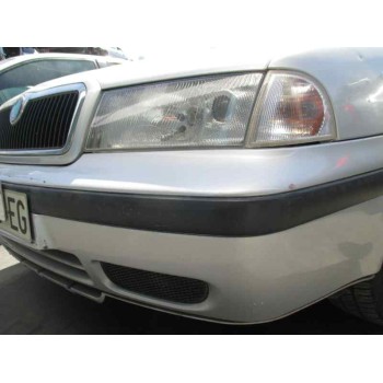 skoda octavia berlina (1u2) del año 2000