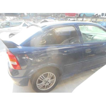 opel astra g berlina del año 2000