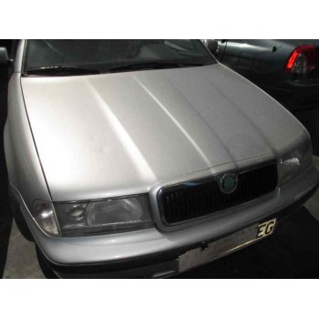 skoda octavia berlina (1u2) del año 2000