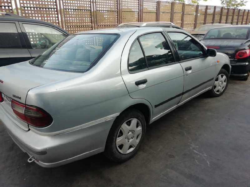 nissan almera (n15) del año 1999