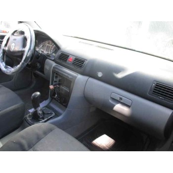 skoda octavia berlina (1u2) del año 2000