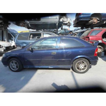 opel astra g berlina del año 2000