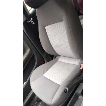 seat ibiza (6l1) del año 2004