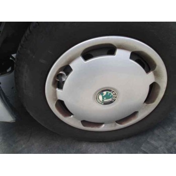 skoda octavia berlina (1u2) del año 2000