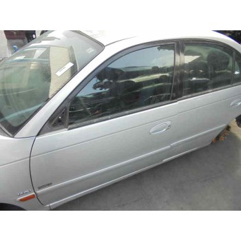 toyota avensis berlina (t 22) del año 2001